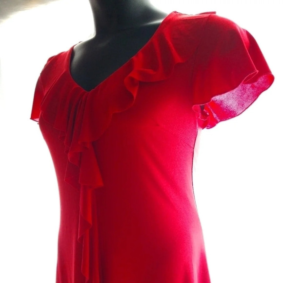 𝅺PRETTY Ruffle Red Dress, YES ❤️ - Picture 4 of 11